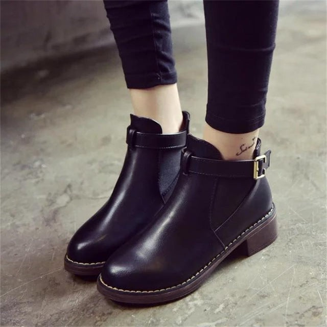 Women Ankle Martin Boots 2018 Autumn Female Casual Shoes Woman Flat Fashion Platform Round Toe Buckle Strap Solid Comfortable